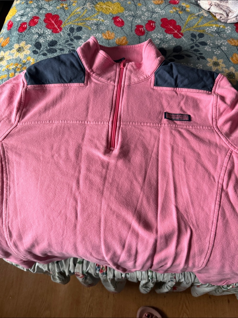 Vineyard sweter is used but good condition